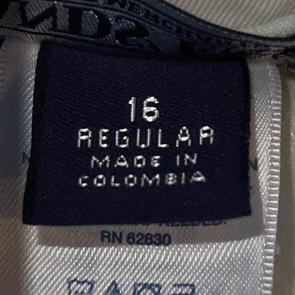 Lands End Ladies Khaki Weekender Shorts - Freshly Laundered- Gently worn Sz 16 - Picture 6 of 13